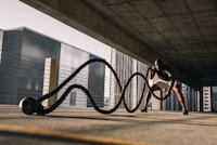 阿根廷国家队队徽 - 蓝白条纹盾徽与金色太阳